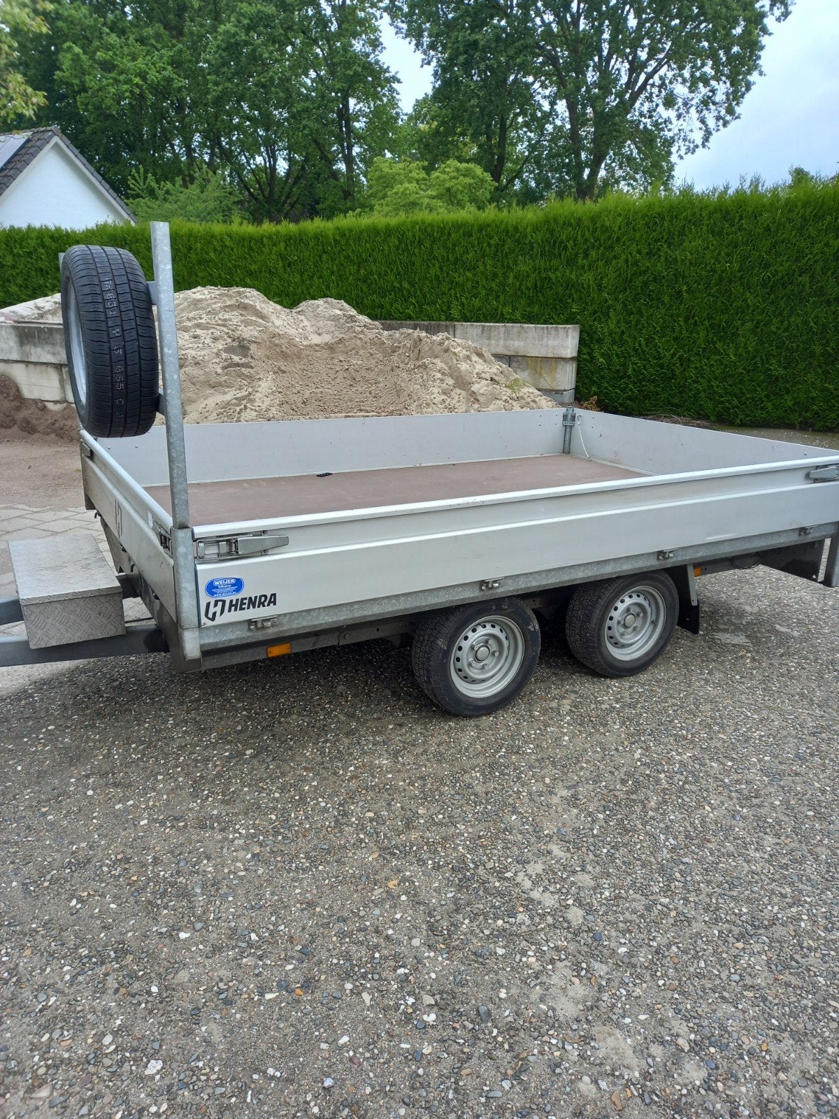 Henra plateauwagen, Ophalen