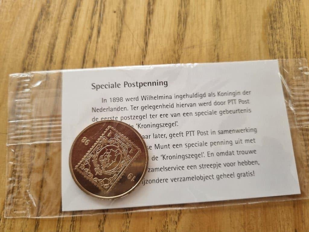 Prachtige PTT Postpenning - 100 Jaar Kroning Wilhelmina, Ophalen of Verzenden, Zilver, Nederland