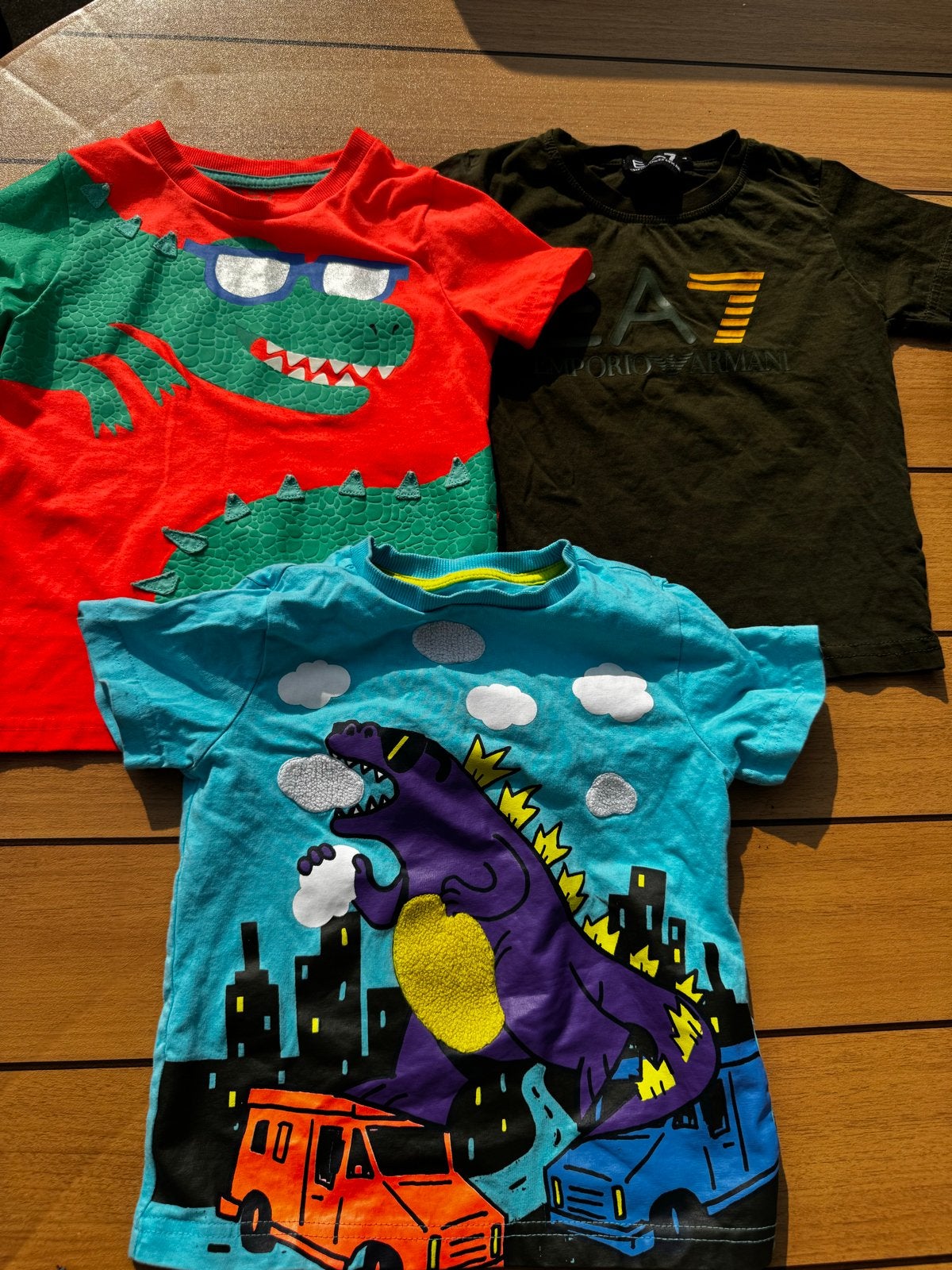 Dino shirtjes maat 104 - zachte details (3x samen €6), Ophalen of Verzenden, Gebruikt, Jongen, Shirt of Longsleeve
