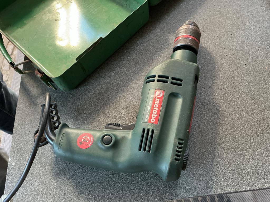 Metabo Boormachine SBE 600 Impuls met koffer, Boormachine, Ophalen of Verzenden, Klopboormechanisme, Gebruikt