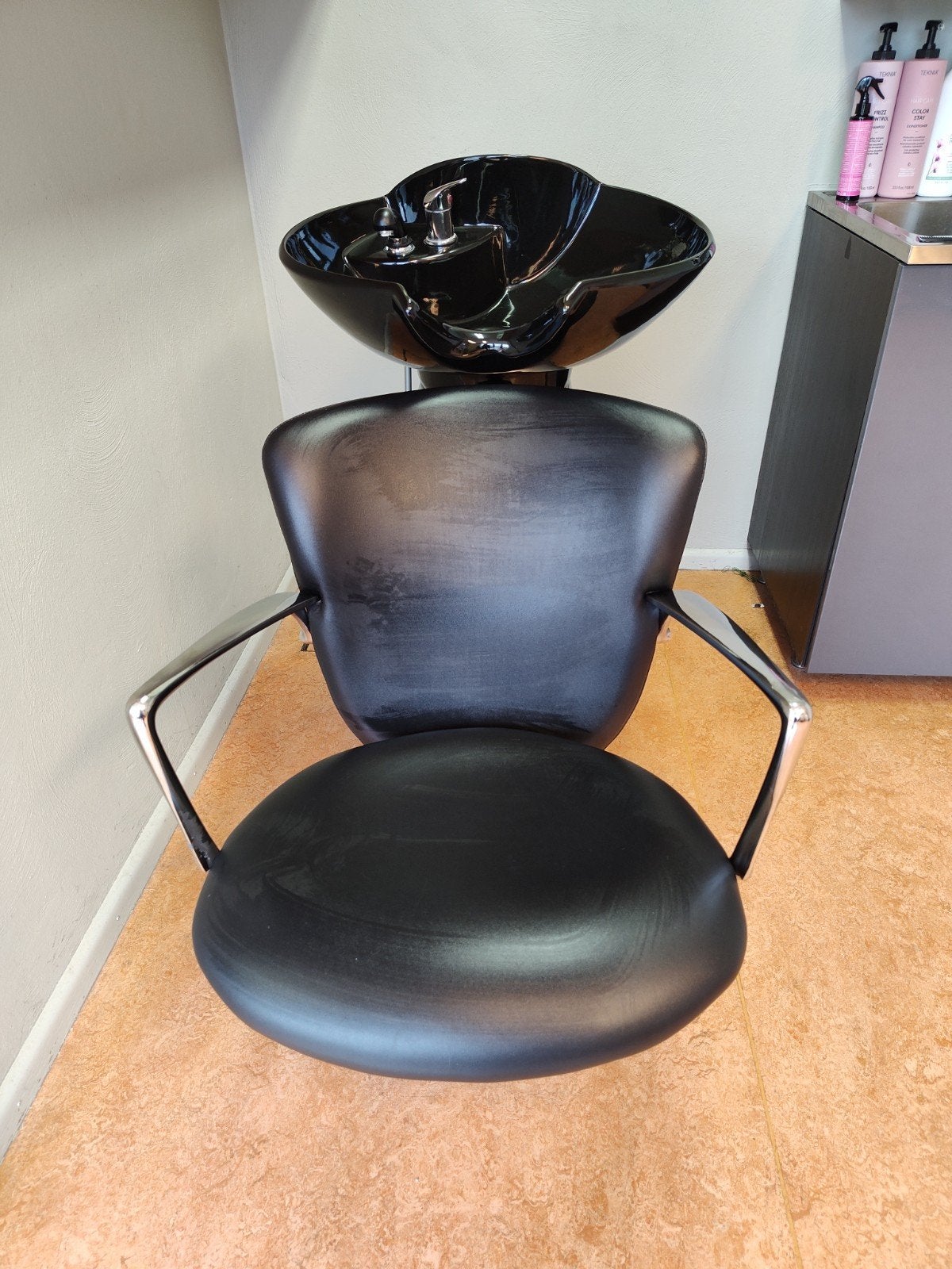 Wasbak voor de kapsalon/ wasunit, Ophalen