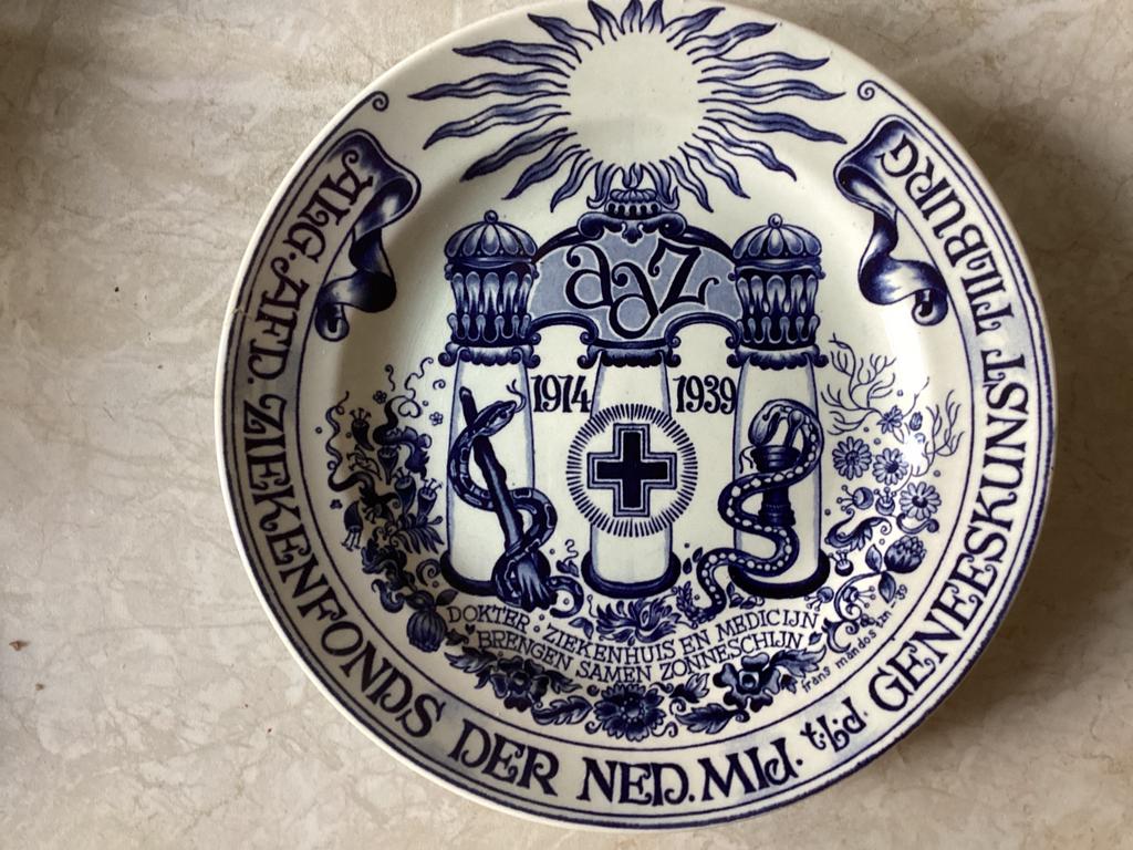 Tilburg AAZ Ziekenfonds 1974-1939 // diam. 22cm, Verzamelen, Ophalen of Verzenden, Zo goed als nieuw, Overige typen