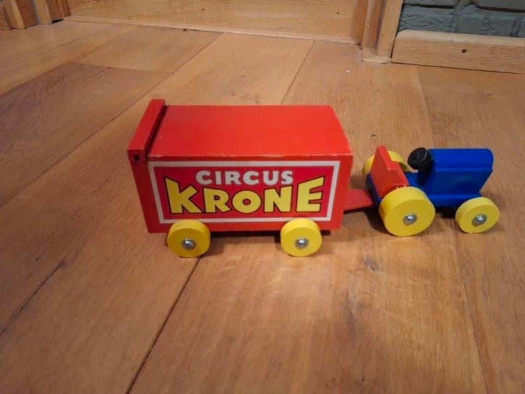 Antieke speelgoed auto circus krone dieren, Ophalen of Verzenden