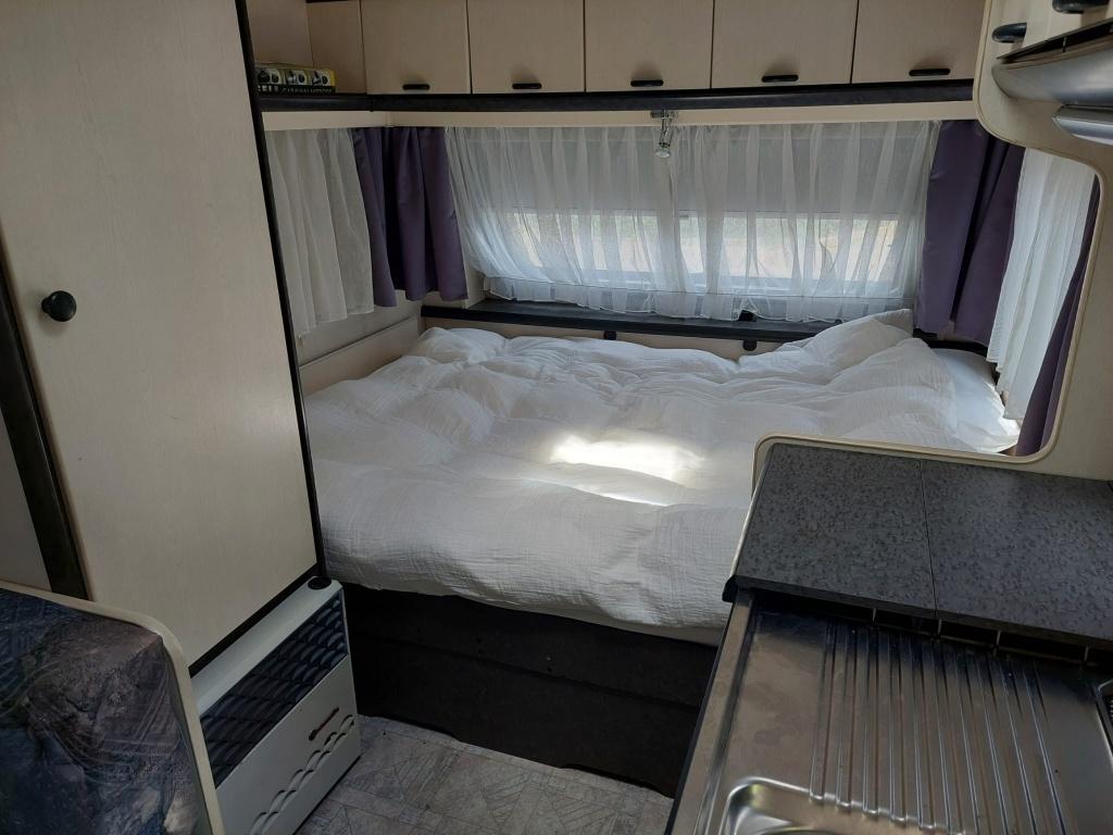 caravan Hobby 400 SF, Vast bed, Hobby, Treinzit, 750 - 1000 kg