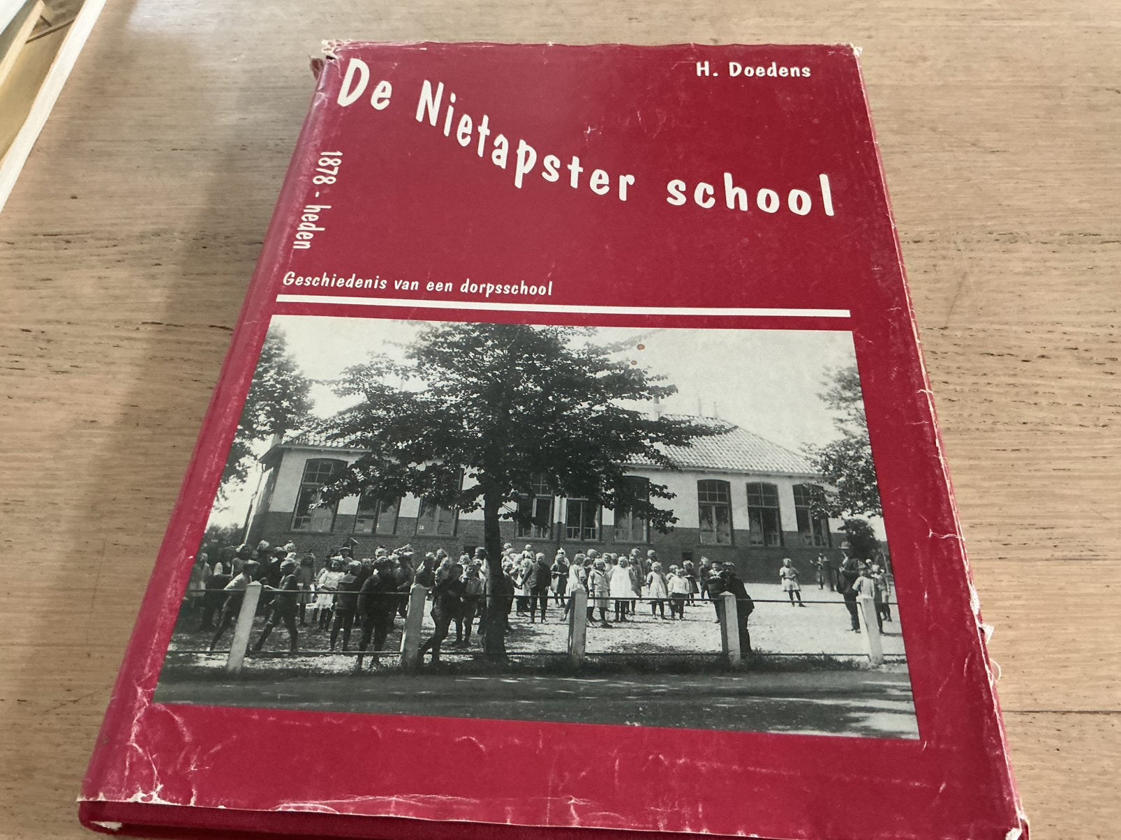 De Nietapster school.Nietap. De Flint Nietap.Onderwijs.Roden, Ophalen of Verzenden, Zo goed als nieuw