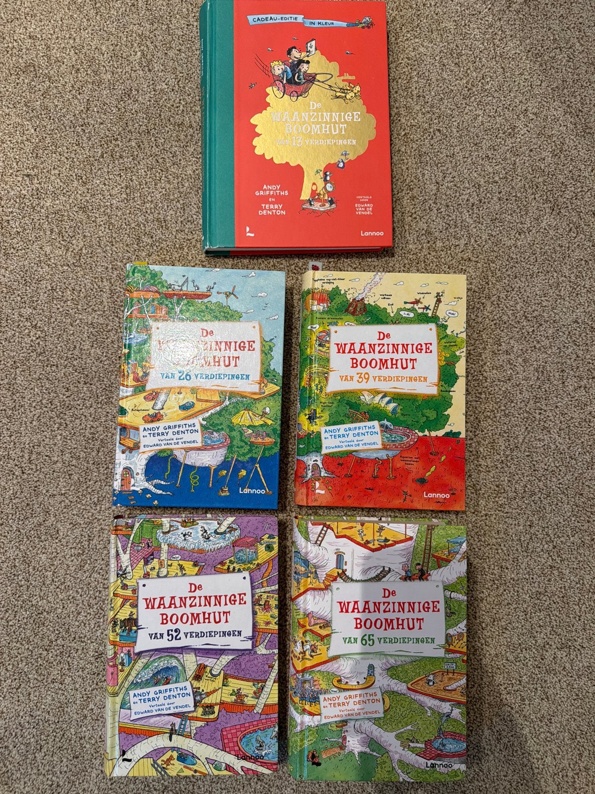 De Waanzinnige Boomhut serie - 5 boeken, Ophalen of Verzenden, Zo goed als nieuw, Fictie algemeen