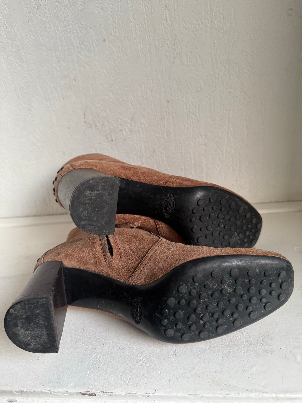 Tod's suède enkellaarzen maat 40, Bruin, Lage of Enkellaarzen, Ophalen of Verzenden, Gedragen