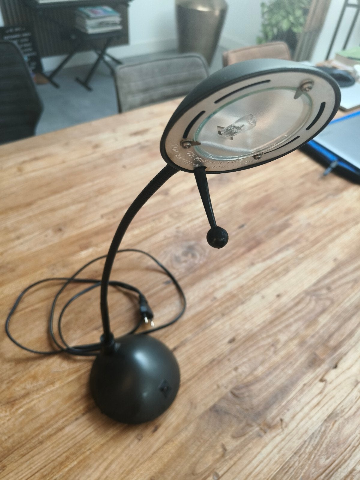 bureau lamp, Ophalen