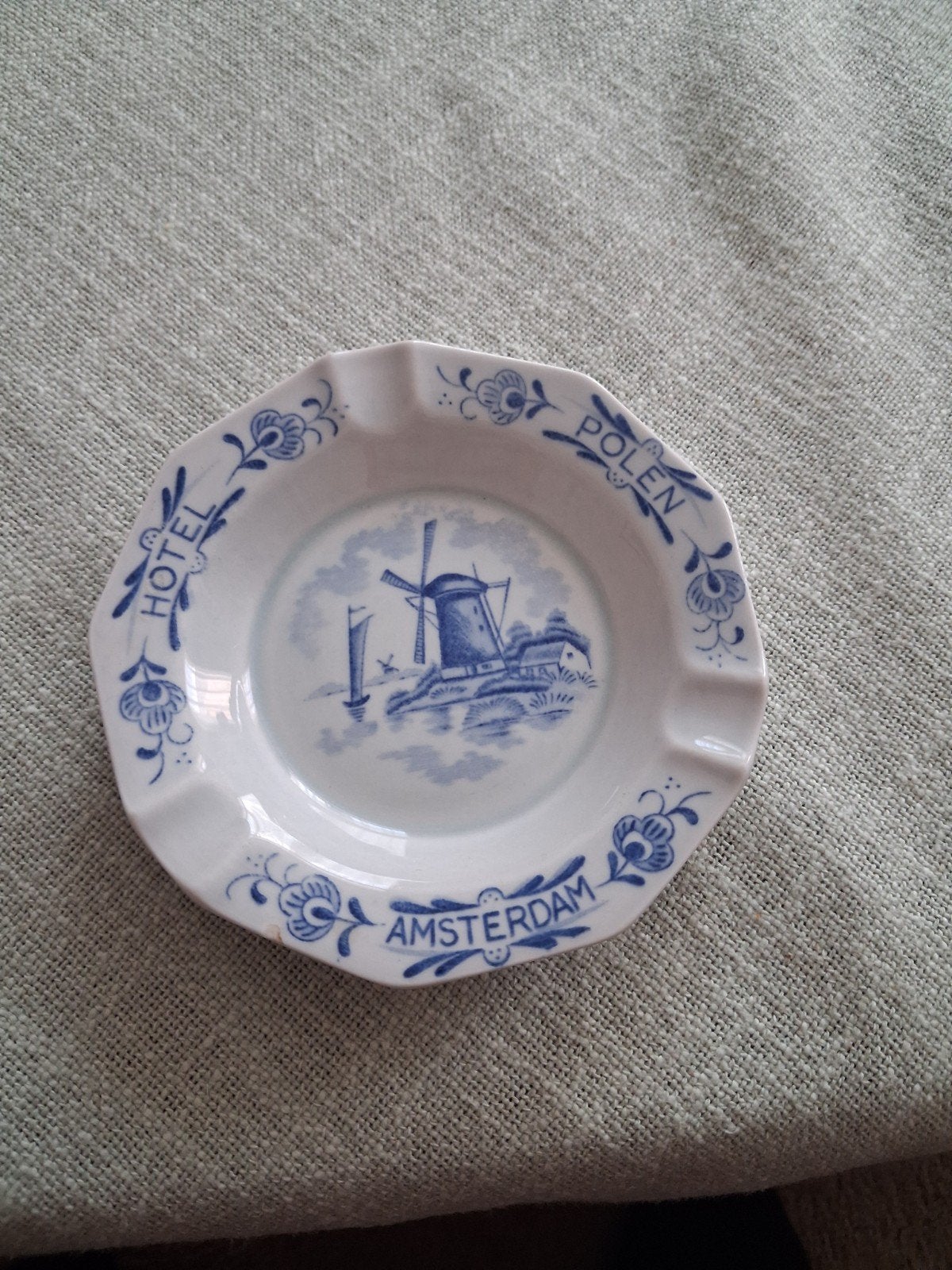 Asbakje van het afgebrande hotel Polen ., Antiek en Kunst, Ophalen of Verzenden