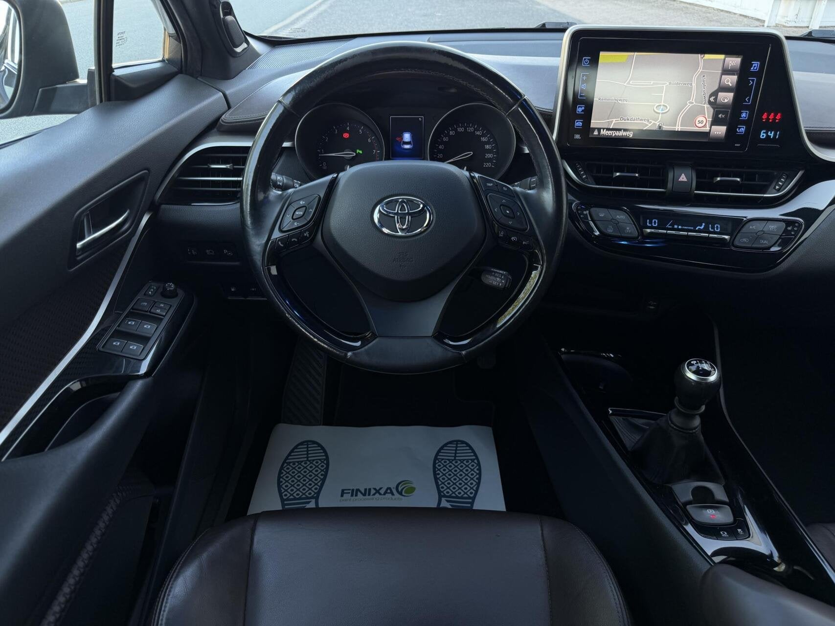 Toyota C-HR 1.2 Executive - ACC/NAVI/KEYLESS/JBL/CAMERA/NAP, Voorwielaandrijving, Gebruikt, Euro 6, 116 pk
