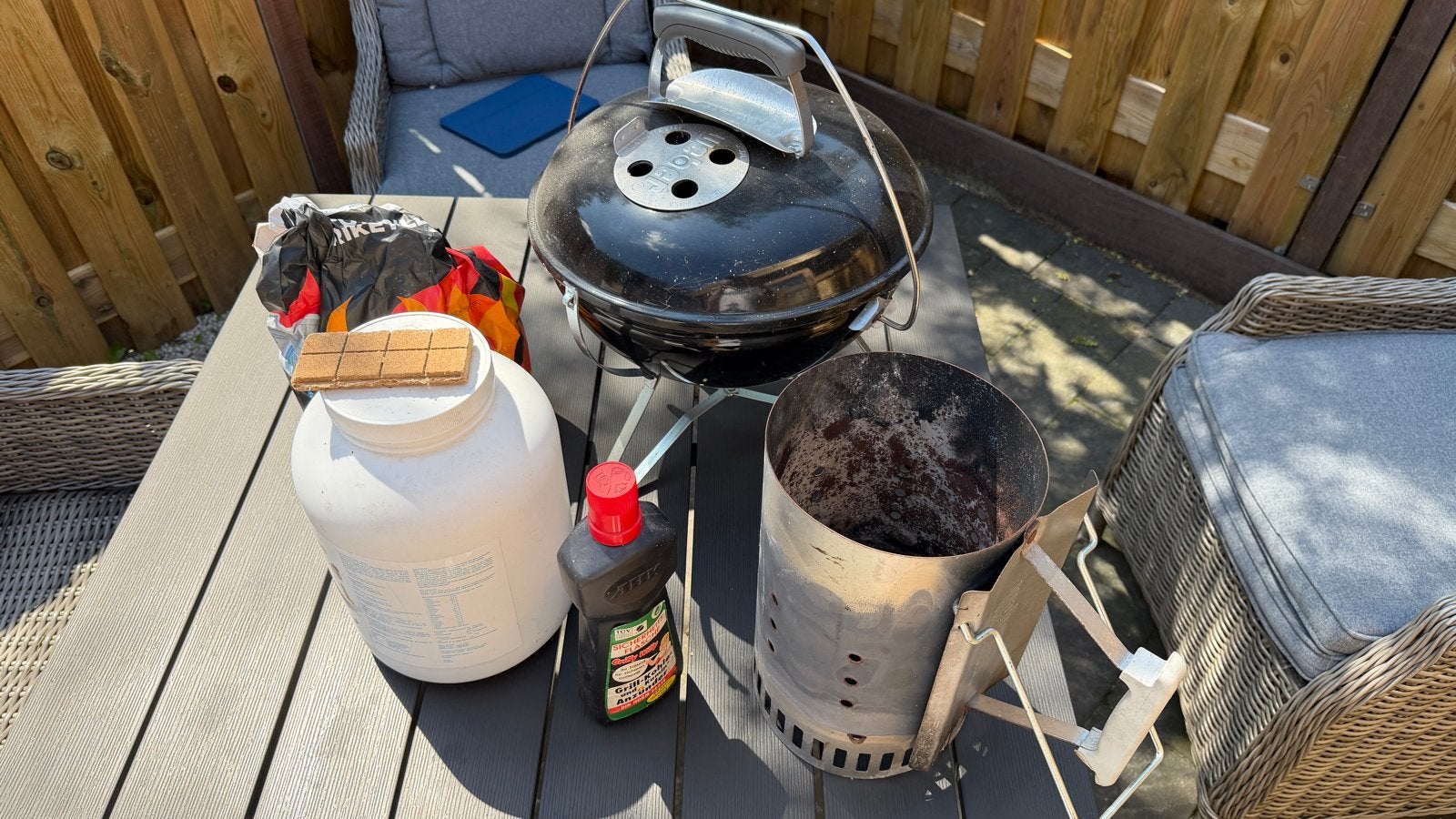Weber Smokey Joe BBQ 37cm  met accessoires, Tuin en Terras, Houtskoolbarbecues, Ophalen, Gebruikt, Met accessoires