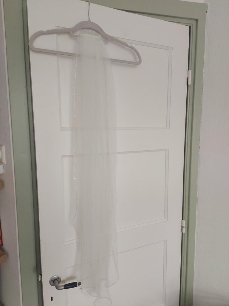 Ivoren bruidssluier 110cm met kraaltjes - Poirier?, Ophalen of Verzenden