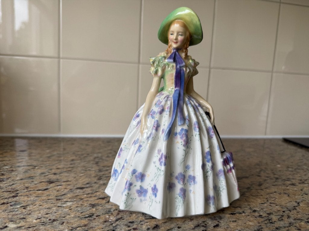 Royal Doulton figurine - Easter Day, Ophalen, Zo goed als nieuw, Mens
