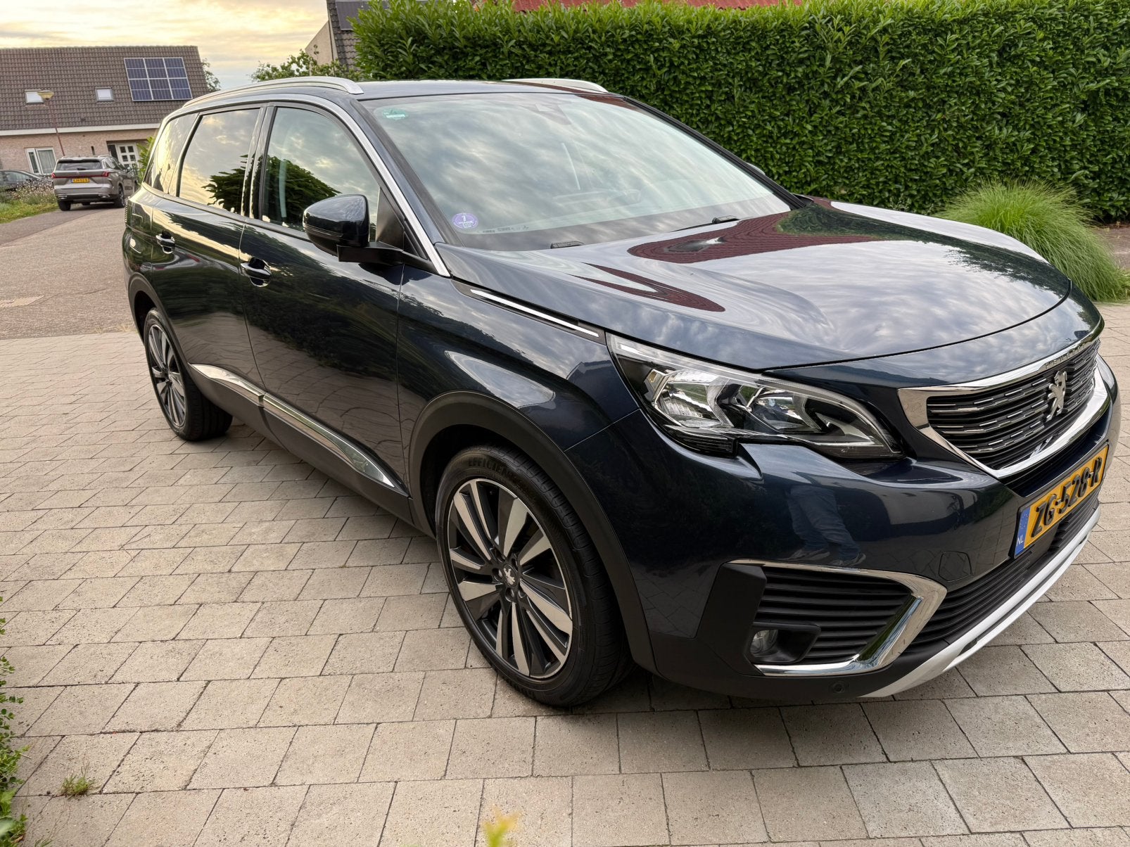 Vakantieklaar 7-P Peugeot 5008 BL Premium, nieuwe dist. Set, Auto's, Voorwielaandrijving, 15 km/l, 1295 kg, 1199 cc
