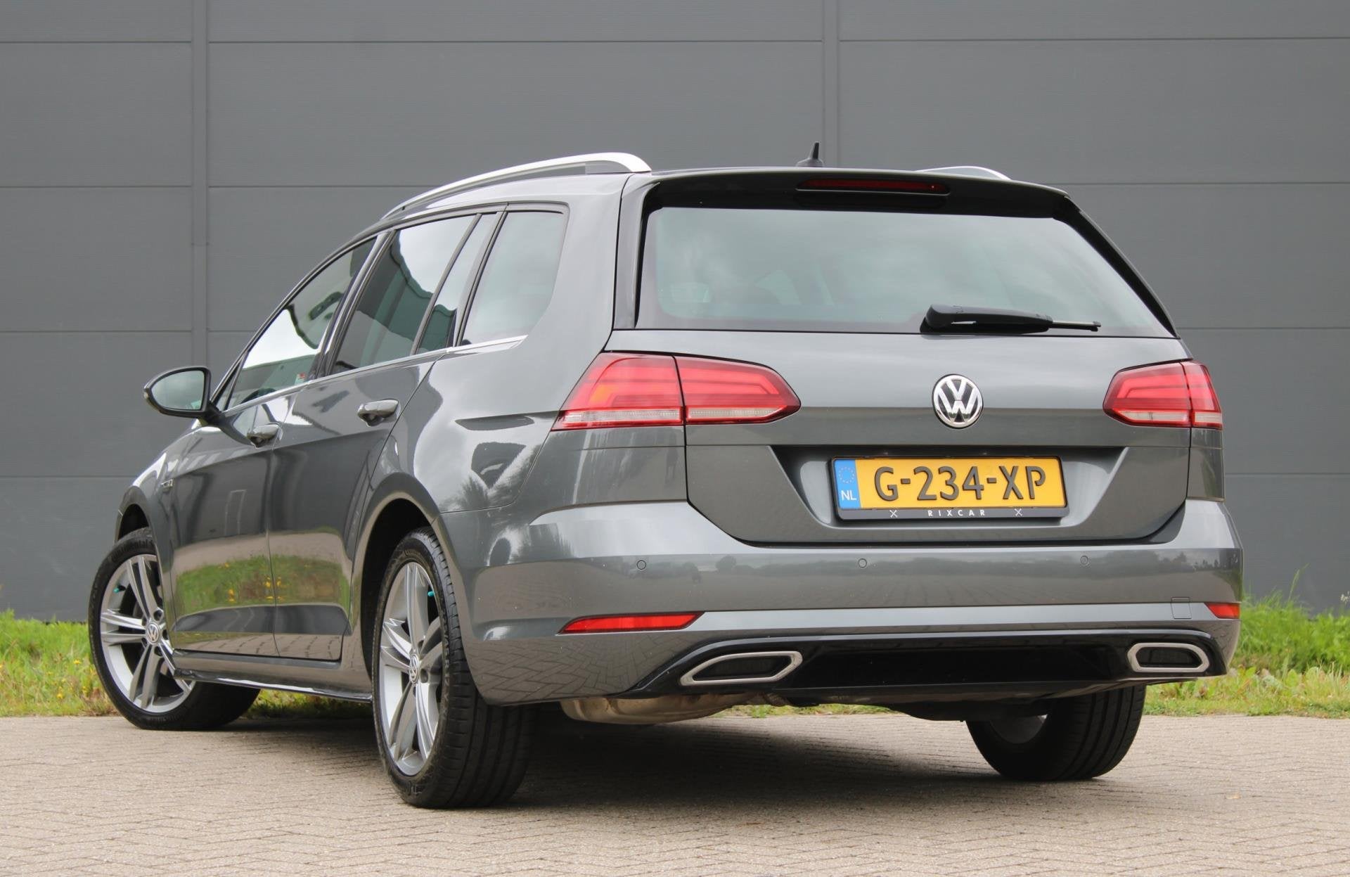 Volkswagen Golf Variant 1.5 TSI Highline Business R-Line Aut, Auto's, Stof, 4 cilinders, 150 pk, 690 kg
