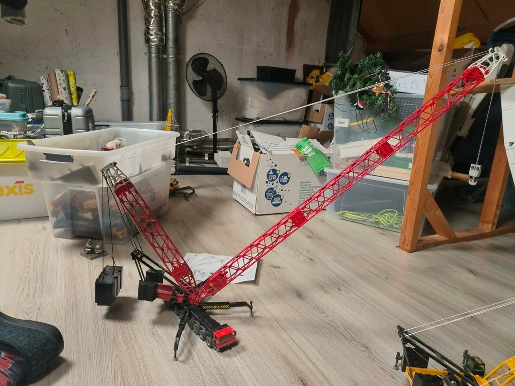 Siku Liebherr lg1800 spacelifter  1:55, Hobby en Vrije tijd, Modelauto's | 1:50, Ophalen of Verzenden, Gebruikt, Hijskraan, Tractor of Landbouw