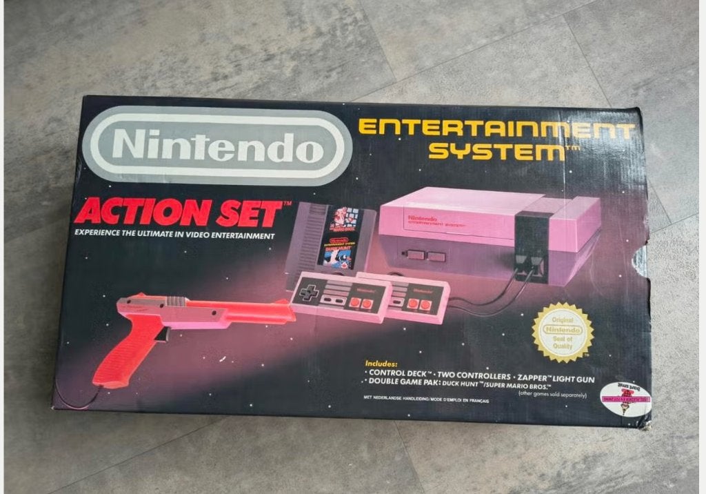 Nintendo NES action set spelcomputer, Ophalen, Gebruikt, ., Met 2 controllers