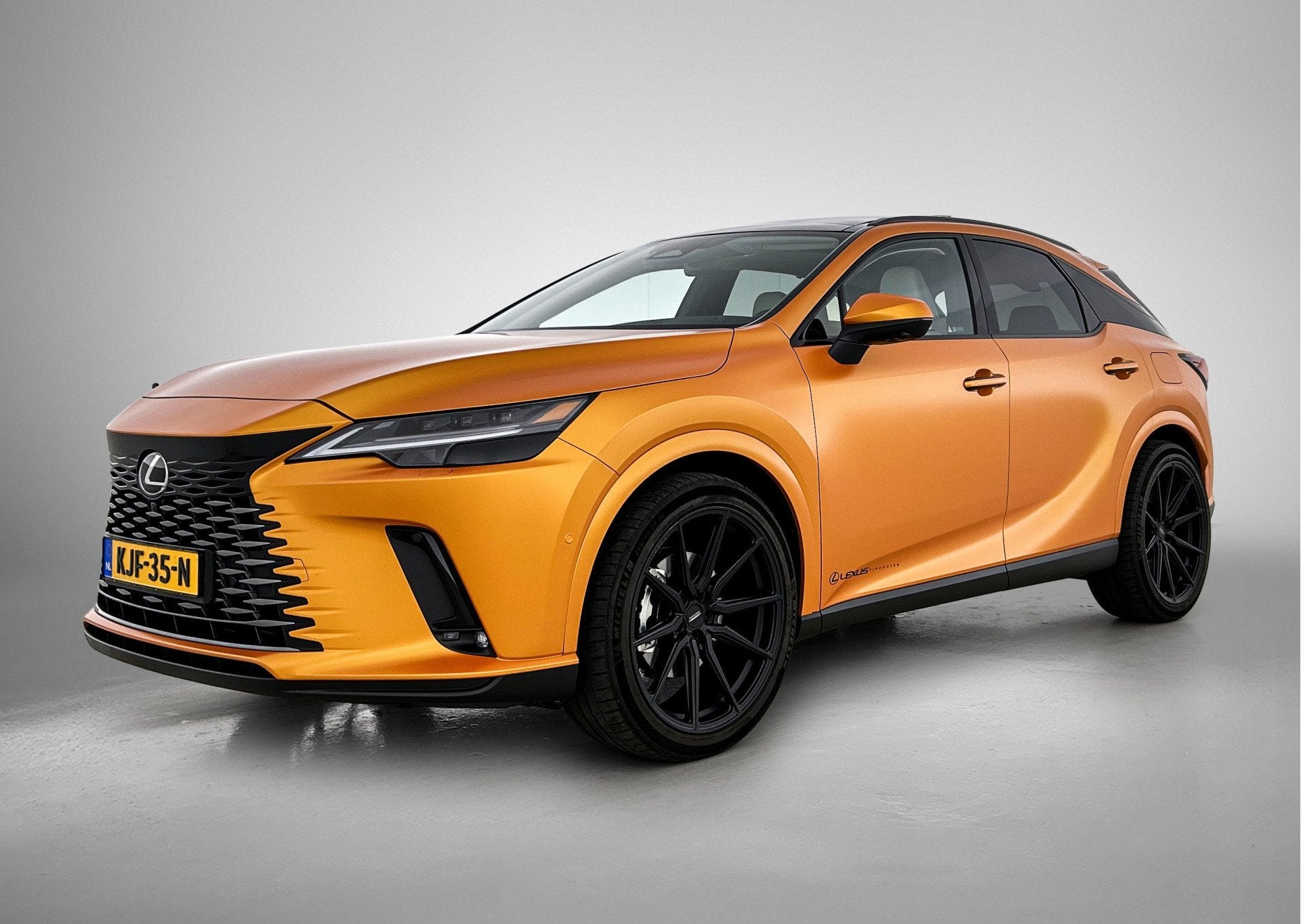 Lexus RX 450h+ Plug-in Hybrid President Line | Orange wrappe