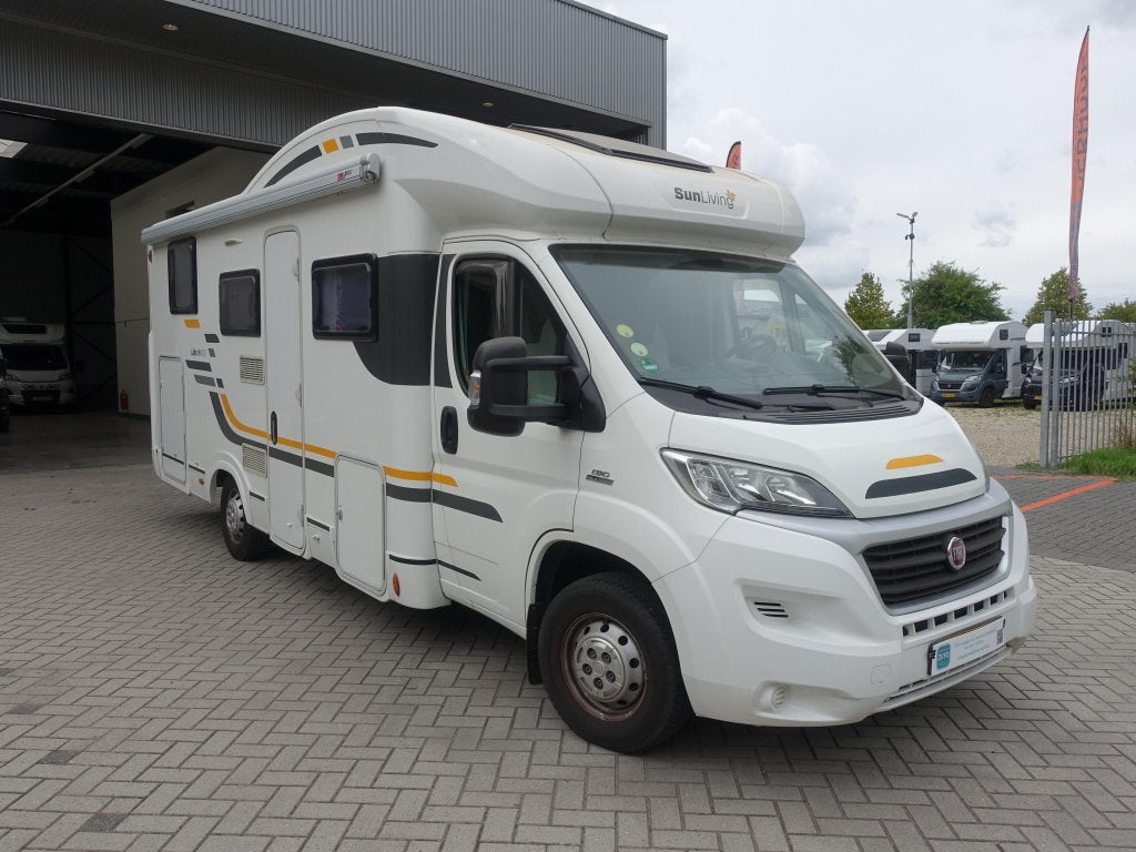 Sun Living (Adria) Lido 45 M-SL - 6 gordels, Ringverwarming, Fiat, Particulier, Elektrische ramen