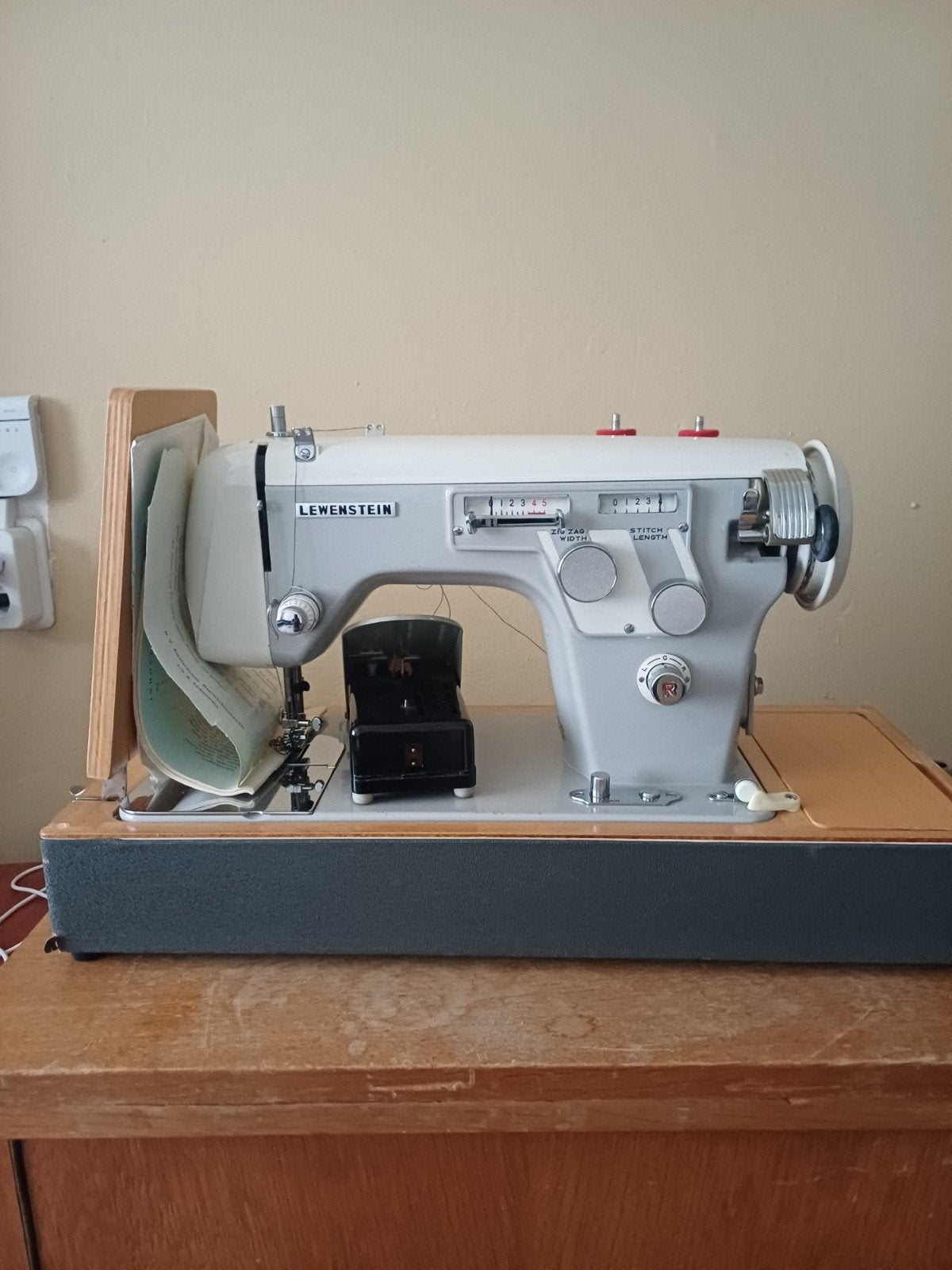 Lewenstein Naaimachine Compleet met Accessoires, Ophalen of Verzenden