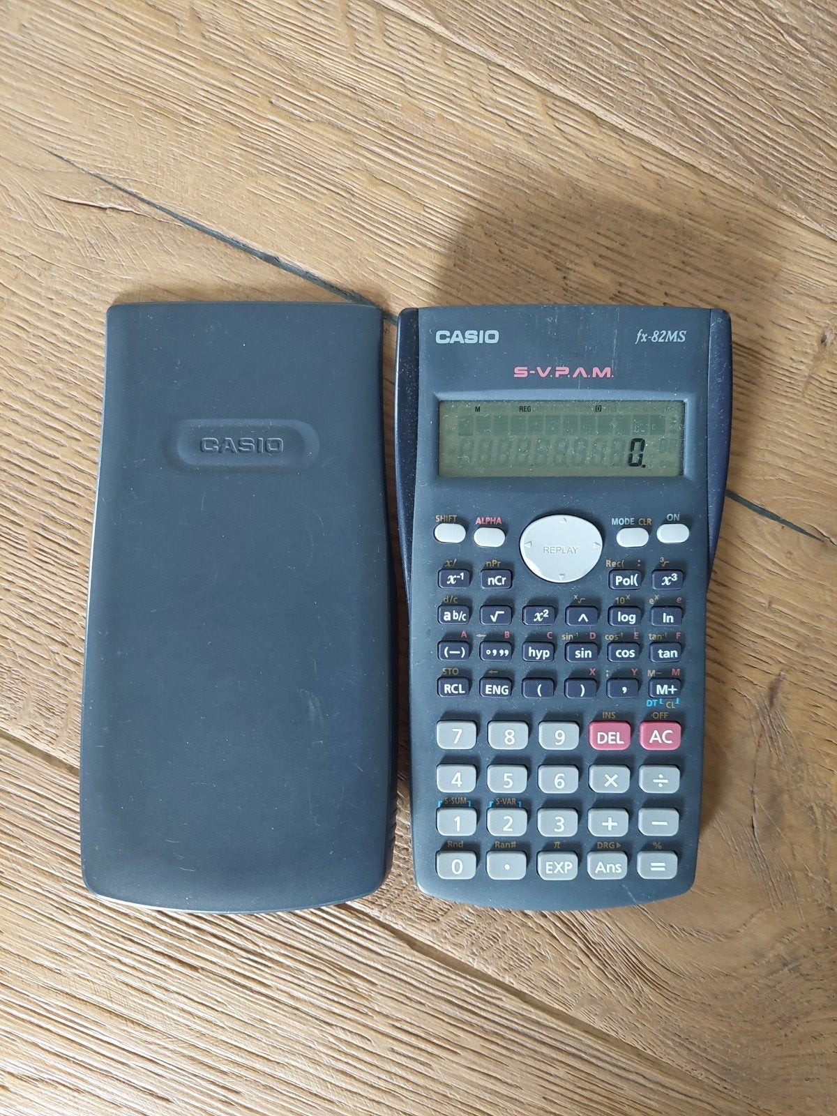 Casio fx-82ms rekenmachine, Ophalen, Gebruikt