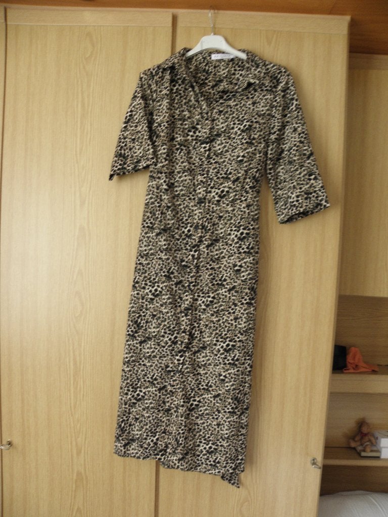 Zwart groen beige panter travelstof jurk BY CLARA nieuwstaat, Maat 38/40 (M), Zwart, Ophalen of Verzenden, Zo goed als nieuw