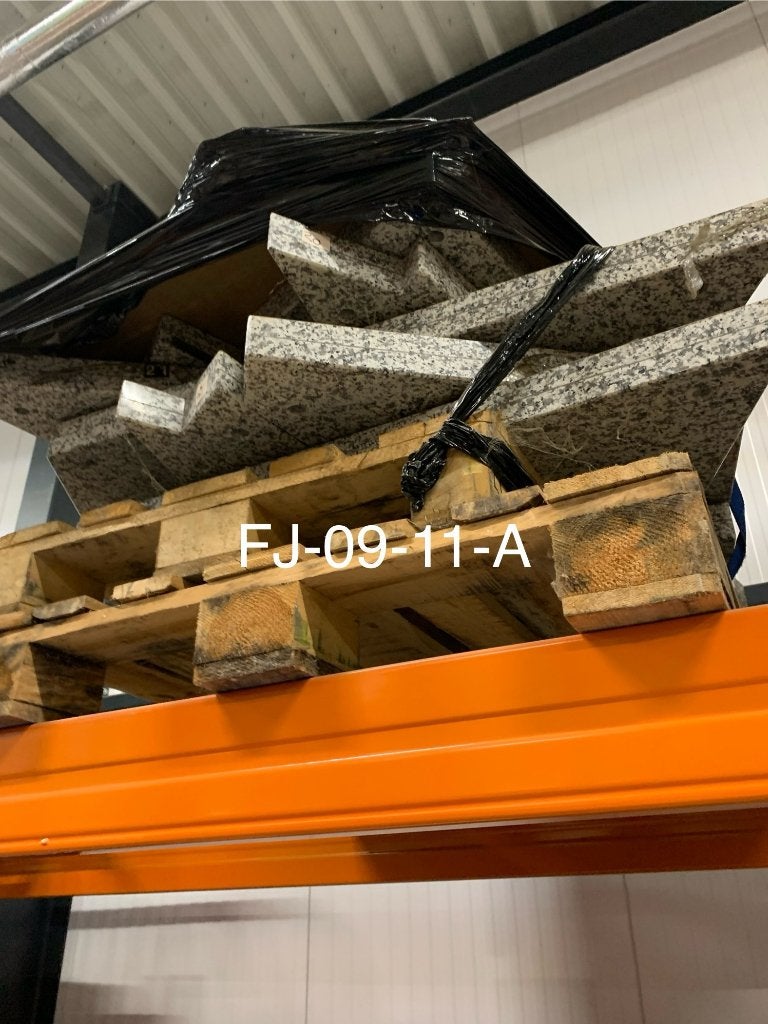 Partij granieten trapdelen natuursteen, snel weg, Ophalen, Overige materialen, 30 cm of meer, Gebruikt