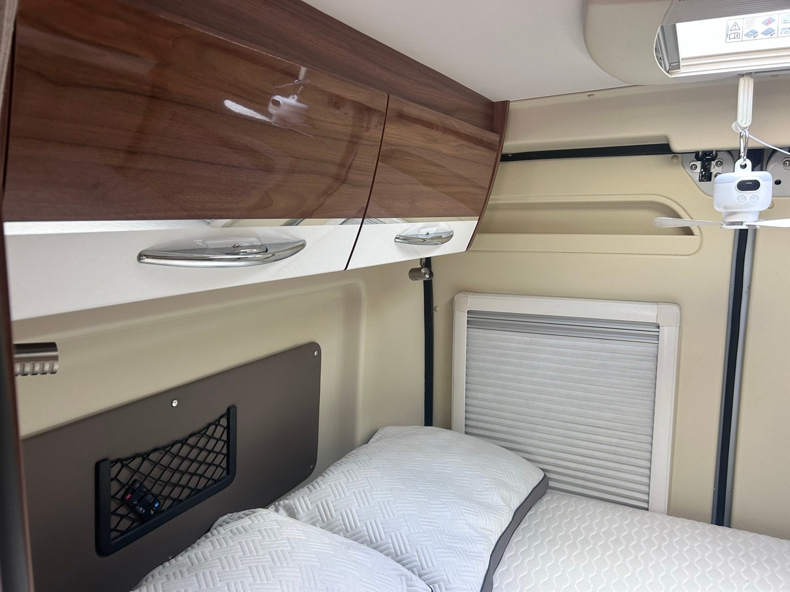 Foto 11 van Pilote V600G Buscamper - AUTOMAAT- Compact en Compleet