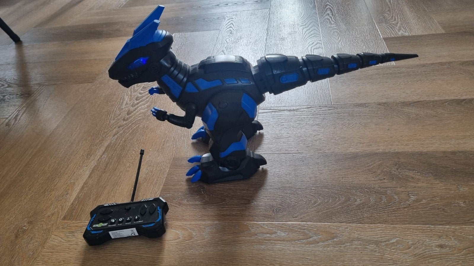 bestuurbare dino, Ophalen of Verzenden
