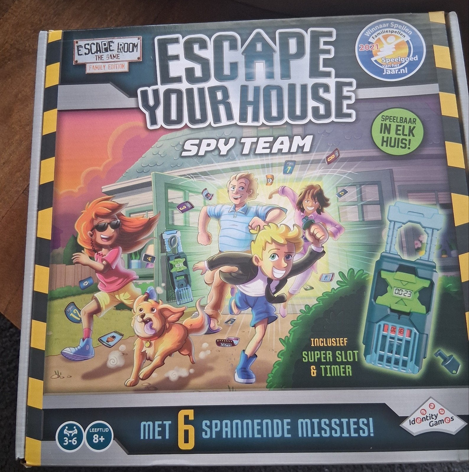 Gezelschapsspellen: oa escape your house, Vijf spelers of meer, Ophalen of Verzenden, Zo goed als nieuw
