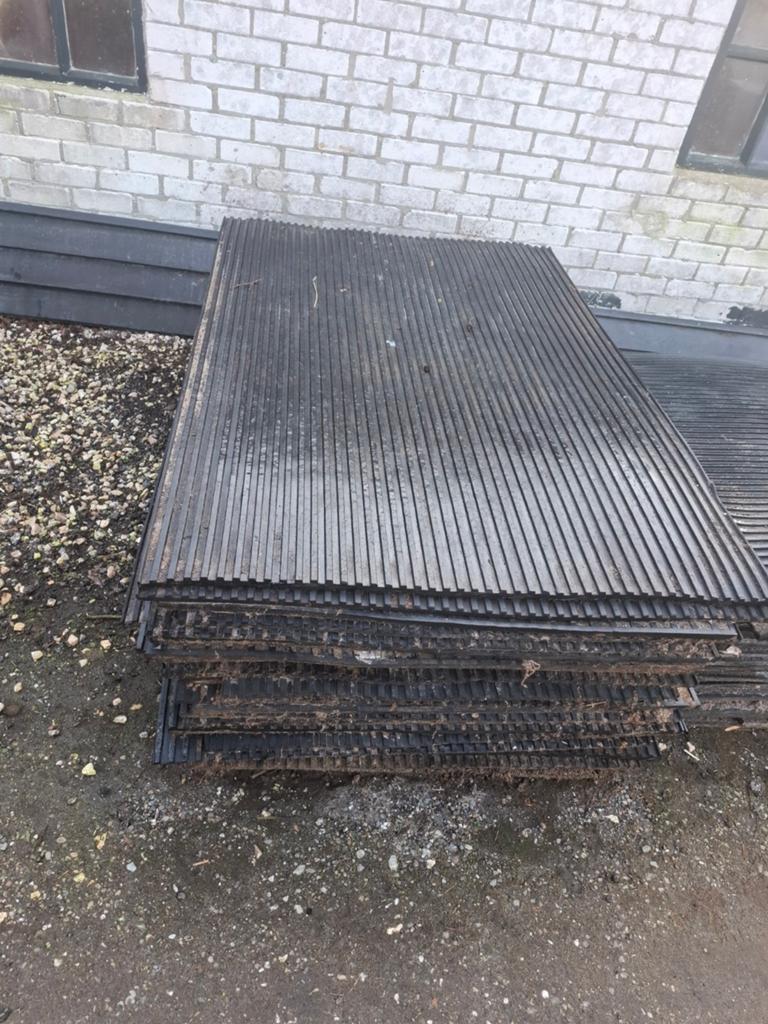 Rubberen matten kan in elkaar zie omschrijving, Dieren en Toebehoren, Stalling en Weidegang