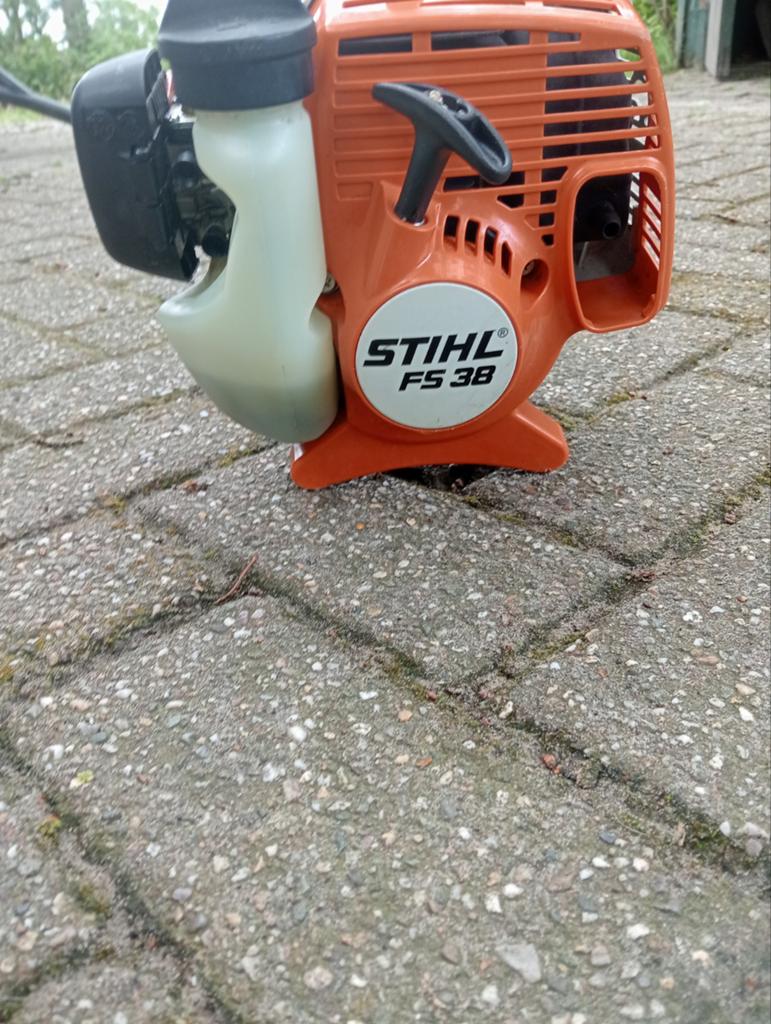Stihl FS 38 Bosmaaier - Lichtgewicht en Krachtig, Ophalen of Verzenden, Gebruikt, Benzine