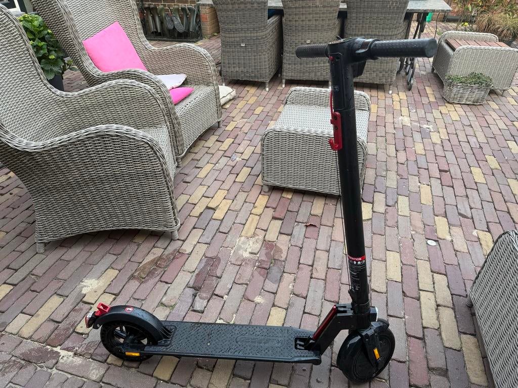 Elektrische step ZO GOED ALS NIEUW!, Auto diversen, Ophalen, Zo goed als nieuw