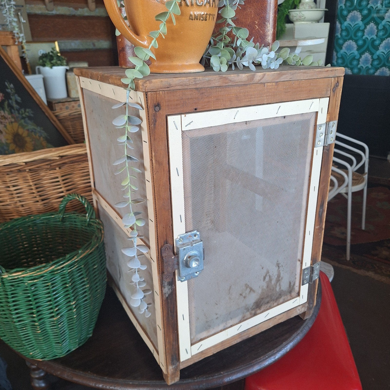 Frans vliegenkastje - Vintage houten voorraadkastje, Antiek en Kunst, Ophalen