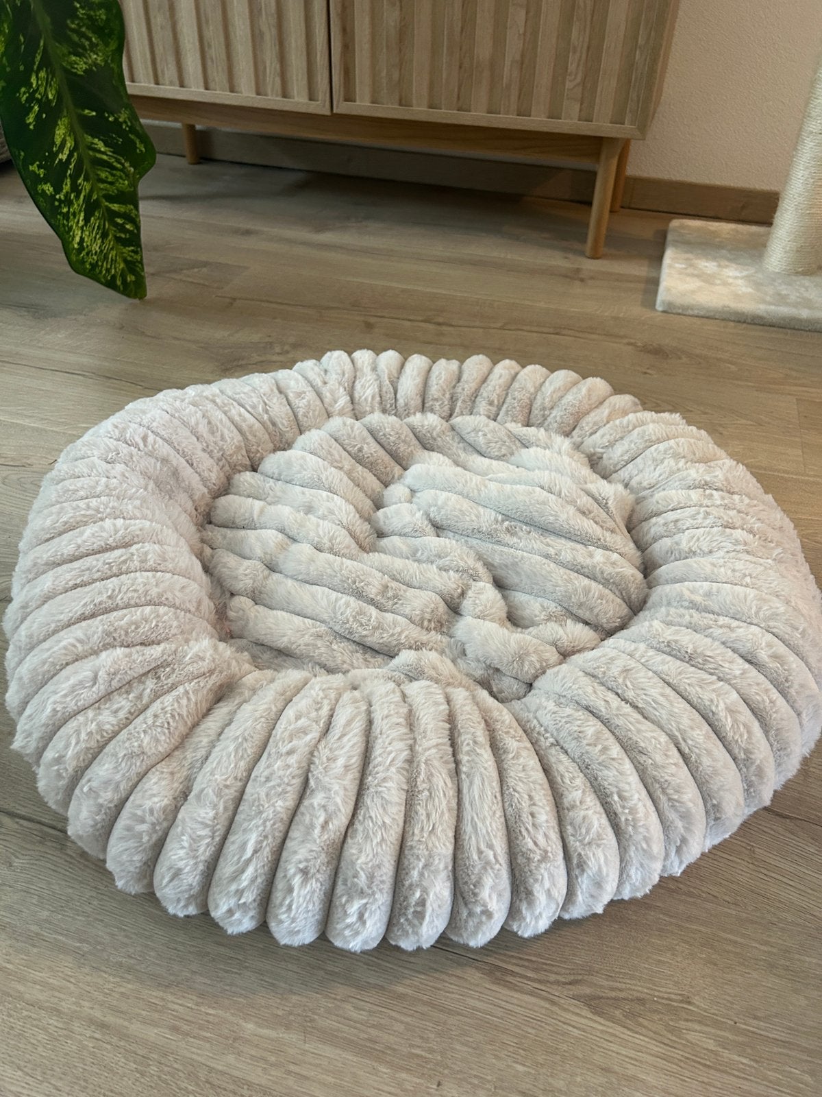 Hondenmand (of kattenmandje), Ophalen, Zo goed als nieuw, Pluche