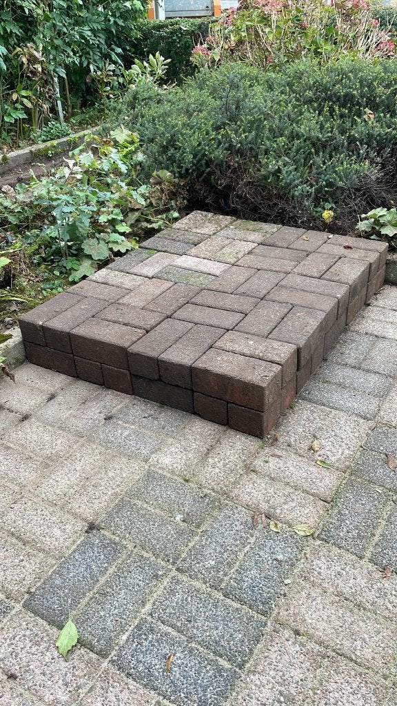Gratis af te halen: Onverwoestbare straatstenen, Ophalen, Overige materialen, Gebruikt, Klinkers