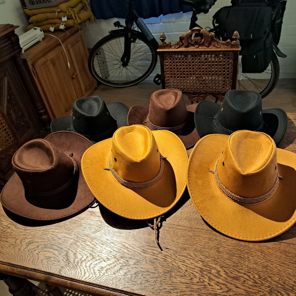 cowboy hoeden trukerpetten, Ophalen of Verzenden, Zo goed als nieuw, One size fits all, Hoed