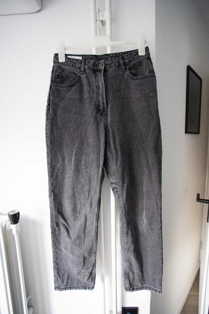 Grijze mom jeans Collusion (Asos) maat 30 lengte 32, Kleding | Dames, Collusion, Ophalen of Verzenden, W30 - W32 (confectie 38/40)