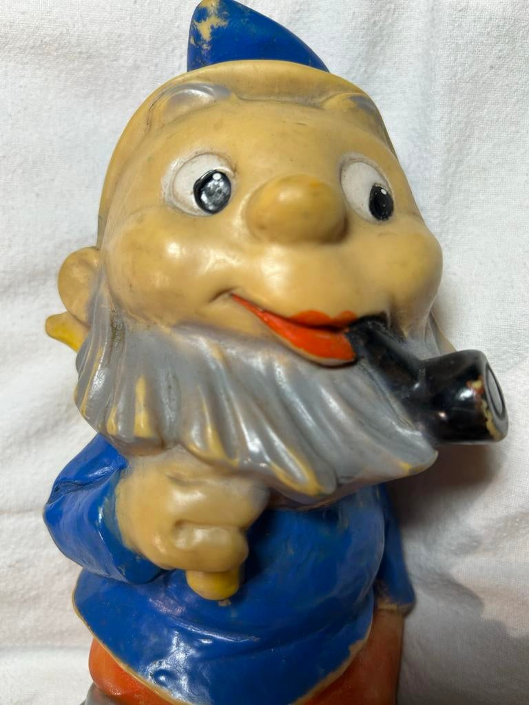 Vintage jaren ‘60 Rubber Kabouter met pijp en zakje, Ophalen of Verzenden