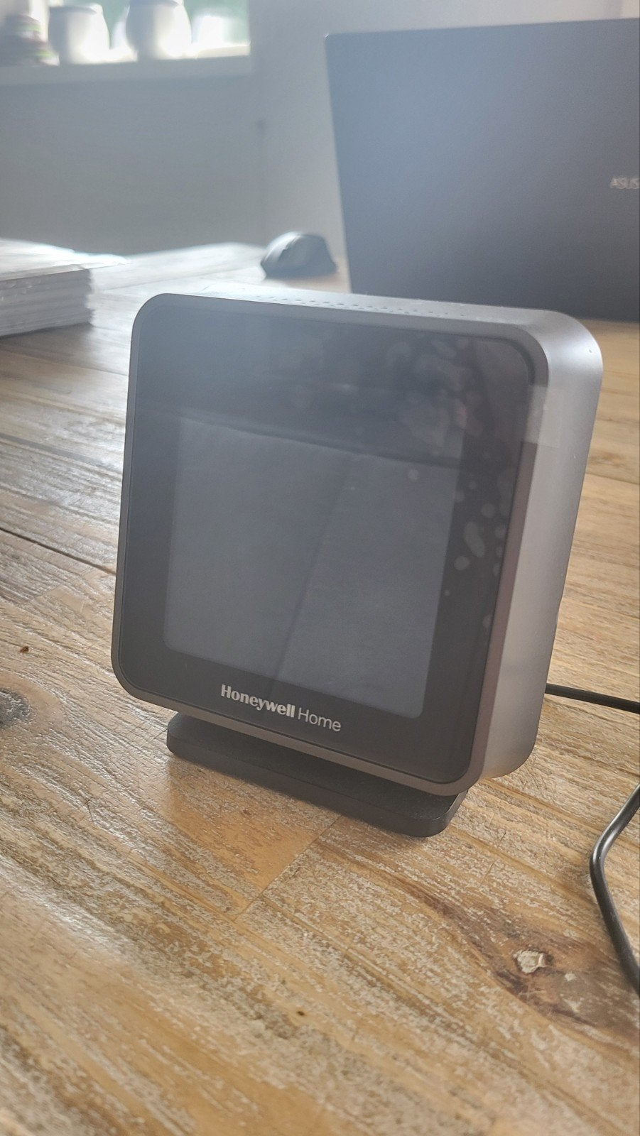 Honeywell Home Slimme Thermostaat met Gateway, Ophalen of Verzenden, Slimme thermostaat, Gebruikt