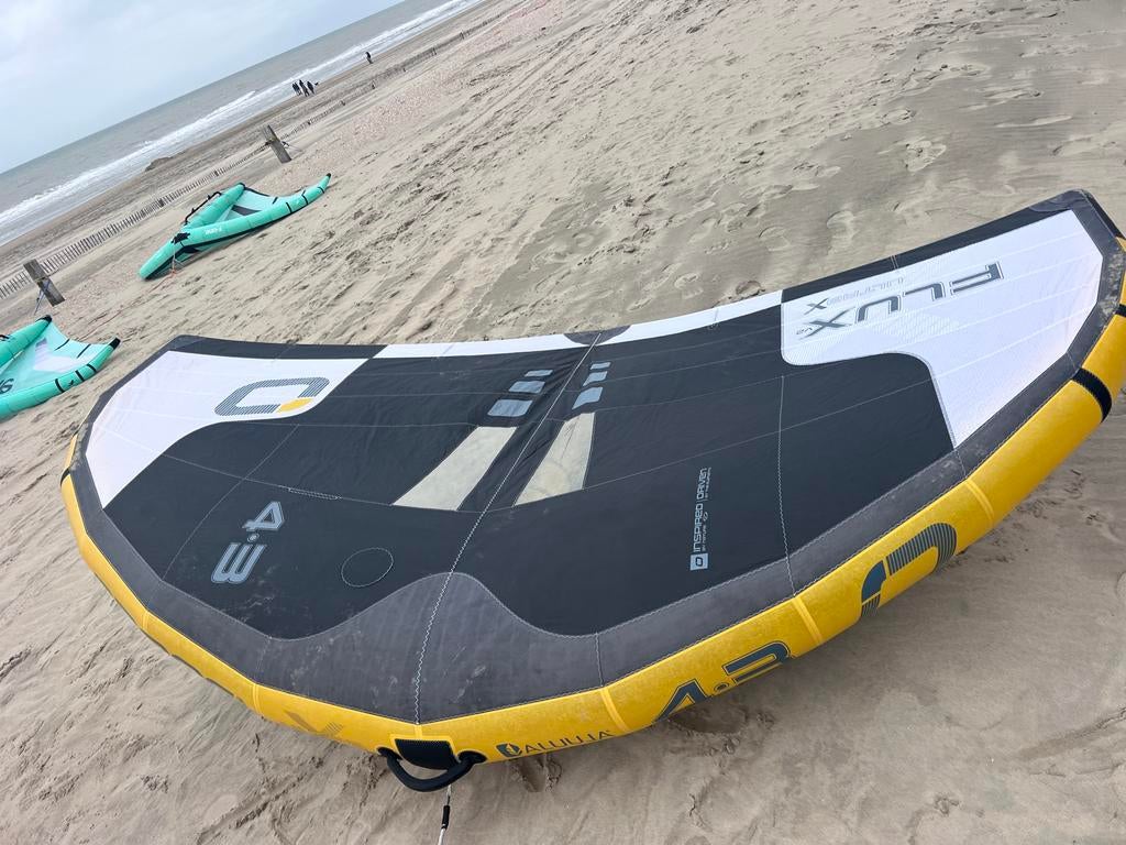 Ozone Flux Ultra X 4.3m wing, Ophalen of Verzenden, Zo goed als nieuw, Wingsurf-wing