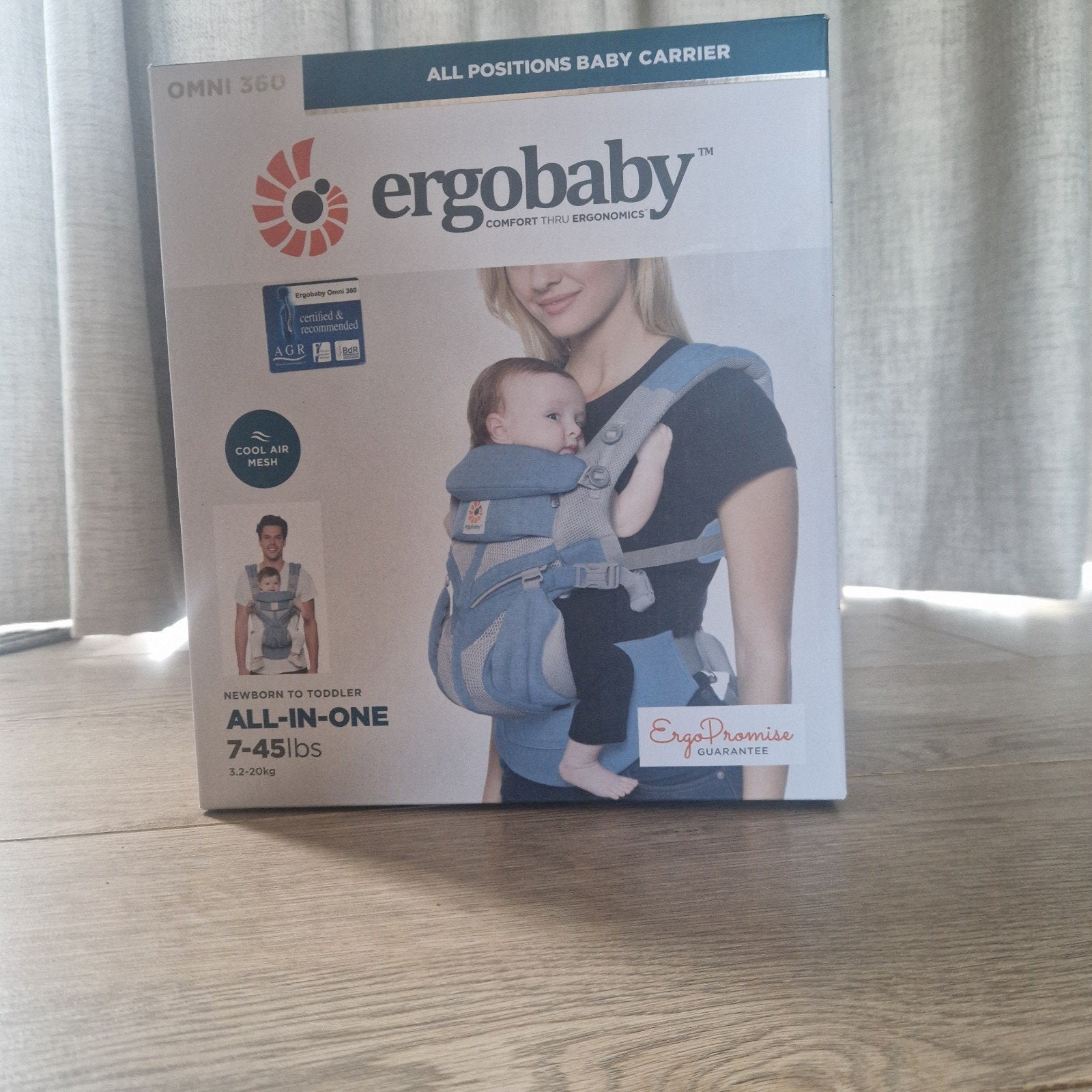 Nieuw! Ergobaby Omni 360 Cool Air Mesh Draagzak - Lichtblauw, Kinderen en Baby's, Babydragers en Draagdoeken, Gebruikt, Buik, Rug of Zij