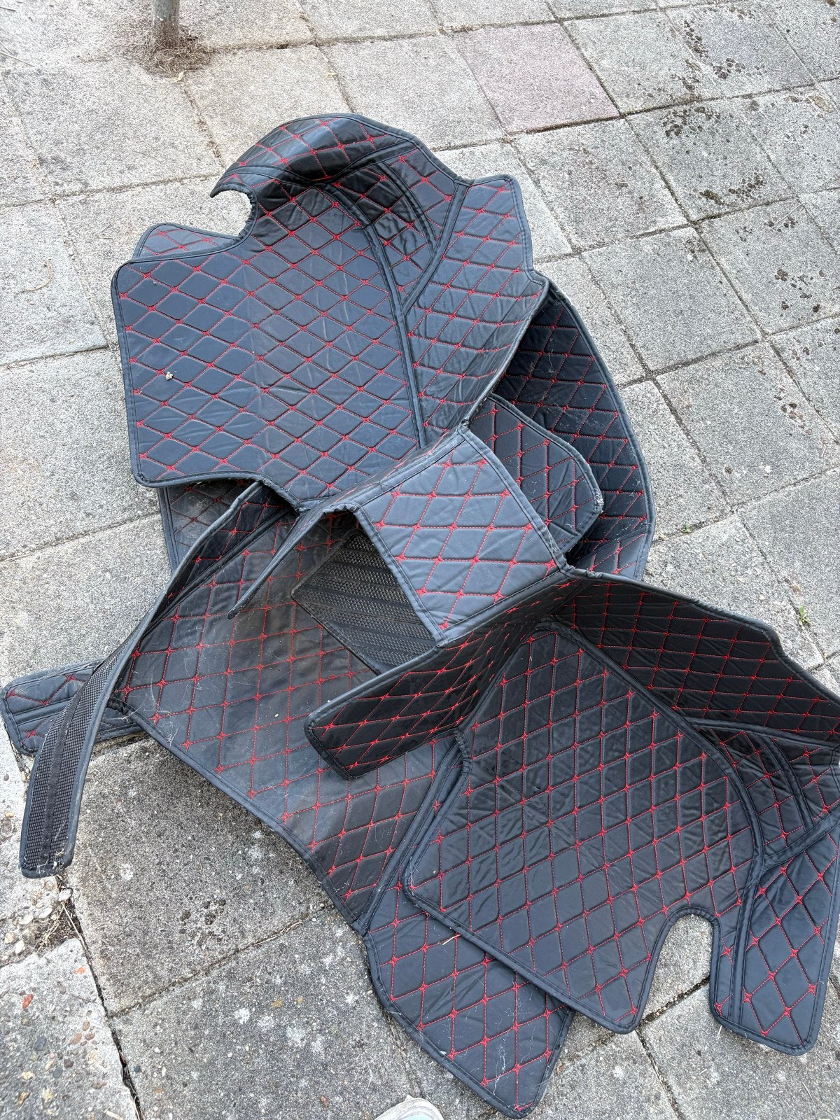 Bmw 5 serie automatten met rood stiksel, Auto diversen, Automatten, Ophalen of Verzenden, Gebruikt