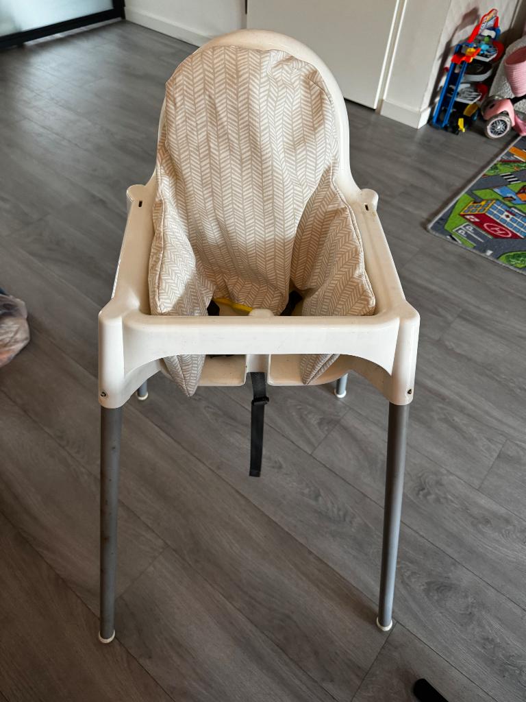 Ikea kinderstoel, Kinderen en Baby's, Kinderstoelen, Ophalen, Gebruikt, Overige typen, Gordel(s)