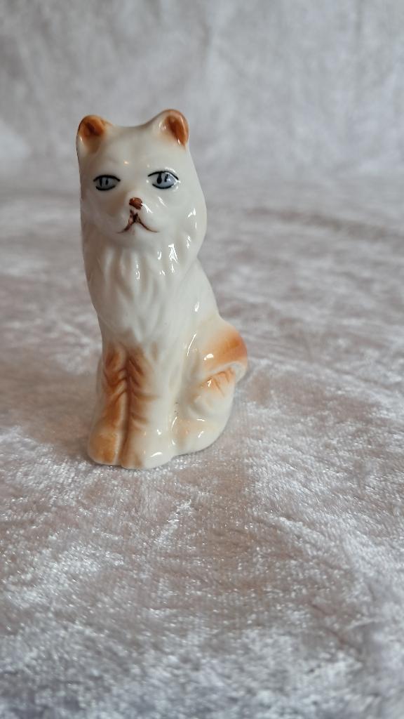z.g.a.n. stenen beeldje kat, poes, main coon, letterbak, Ophalen of Verzenden, Zo goed als nieuw, Steen/keramiek