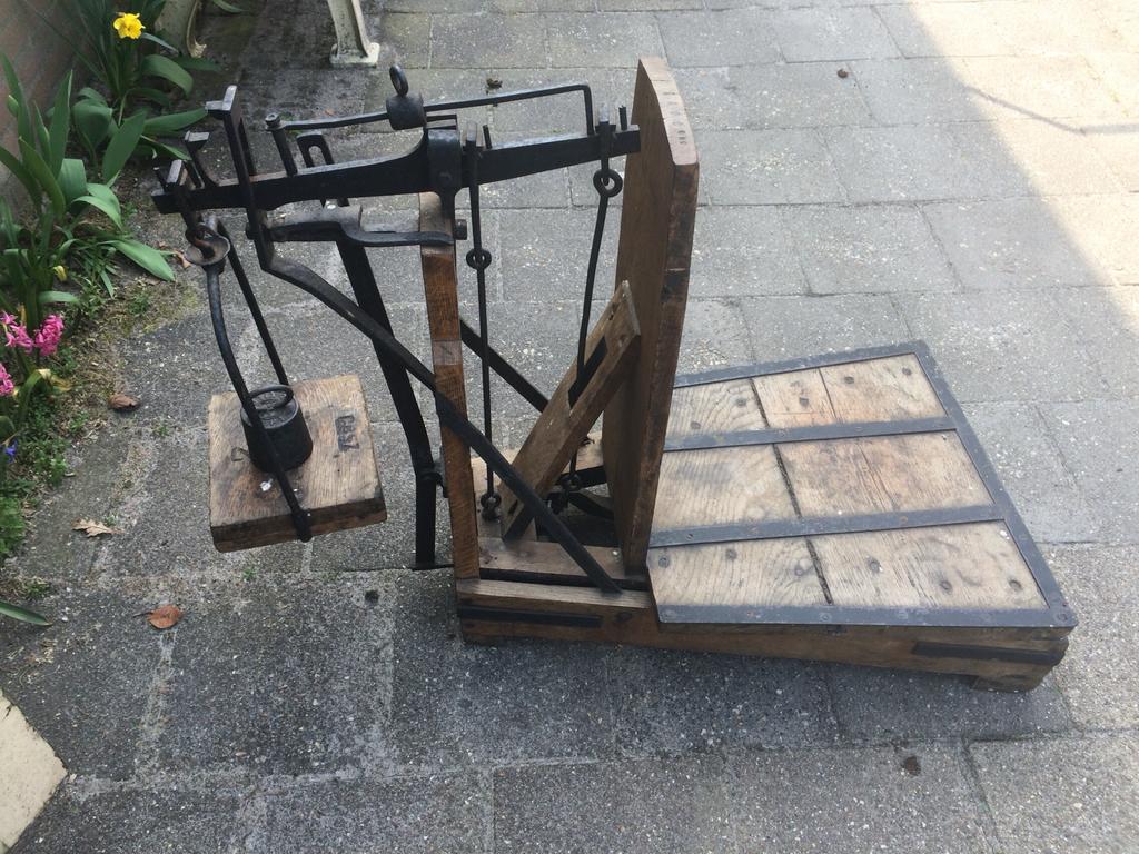 Antieke bascule weegschaal - Zonder gewichten, Ophalen