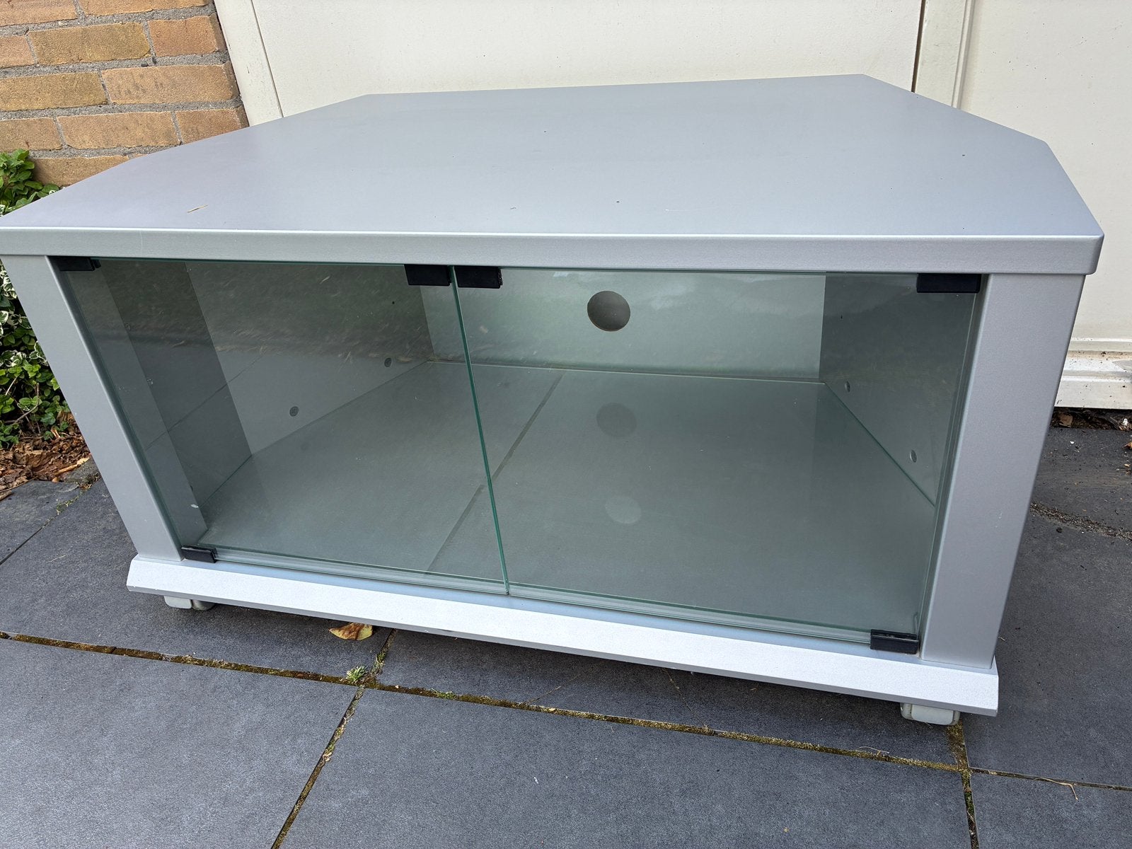 TV meubel lichtgrijs glazen deurtjes 95x53x50, Ophalen, 50 tot 100 cm, Zo goed als nieuw, Minder dan 100 cm