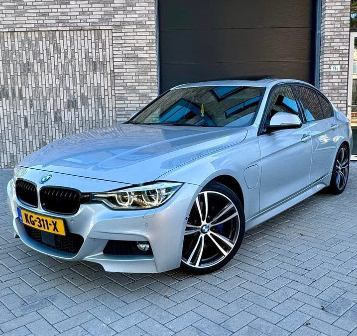 BMW 3-Serie 330e Iperformance 252pk Aut 2016 Grijs Full, Achterwielaandrijving, Alcantara, Bedrijf, Hybride Elektrisch/Benzine