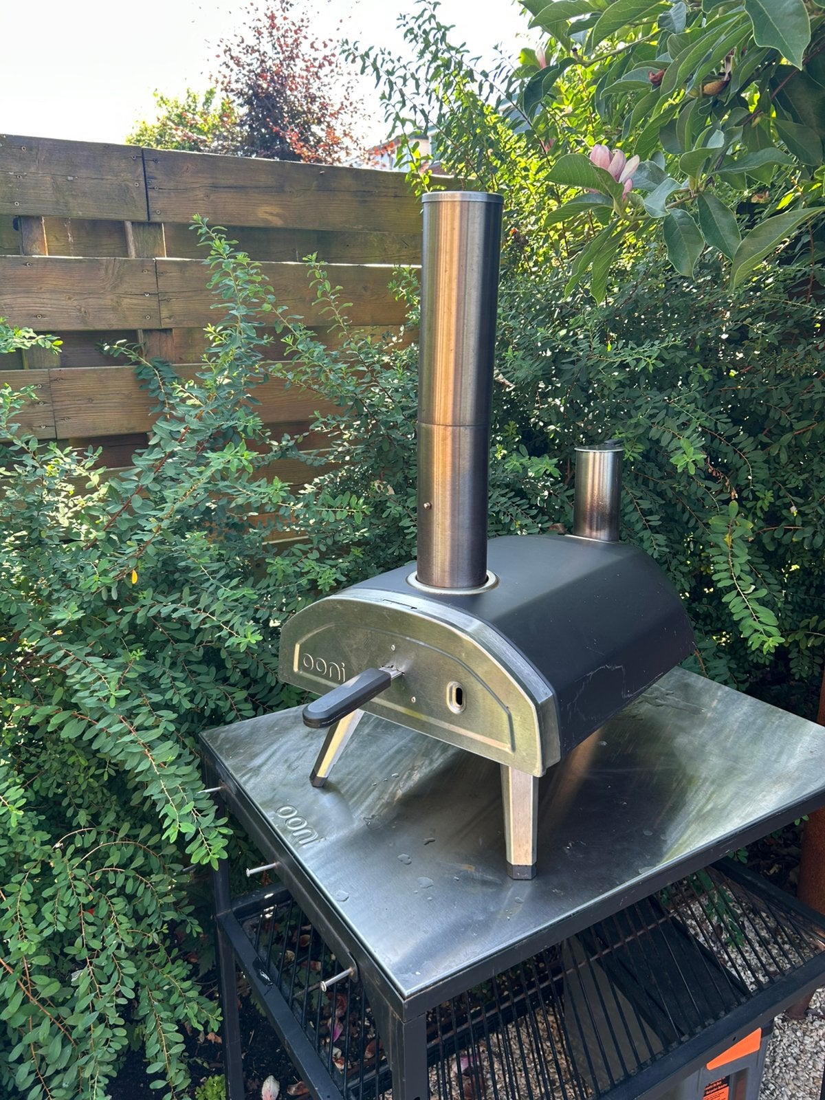 Ooni Fyra 12 pizzaoven + originele Ooni tafel, Tuin en Terras, Ophalen, Gebruikt