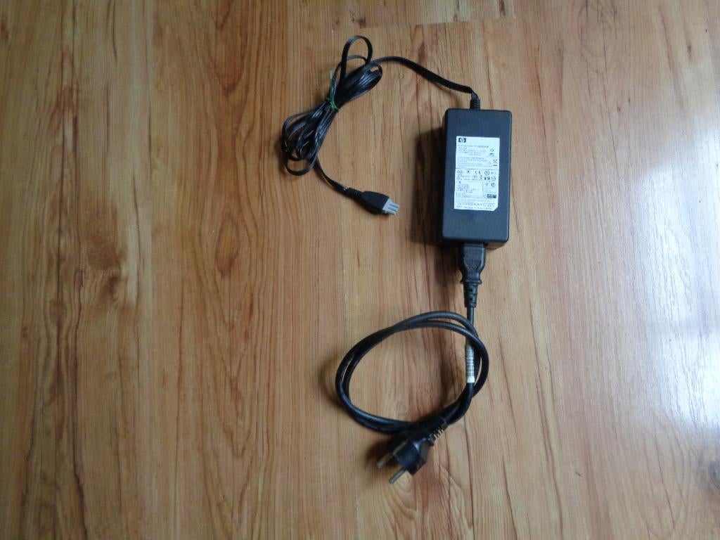 220 volt transformator (Adopter), Ophalen of Verzenden, Gebruikt